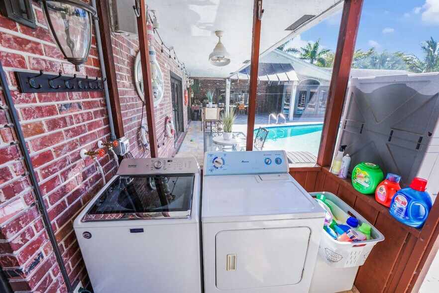 Building Photo - 4501 Briarcliff Ln