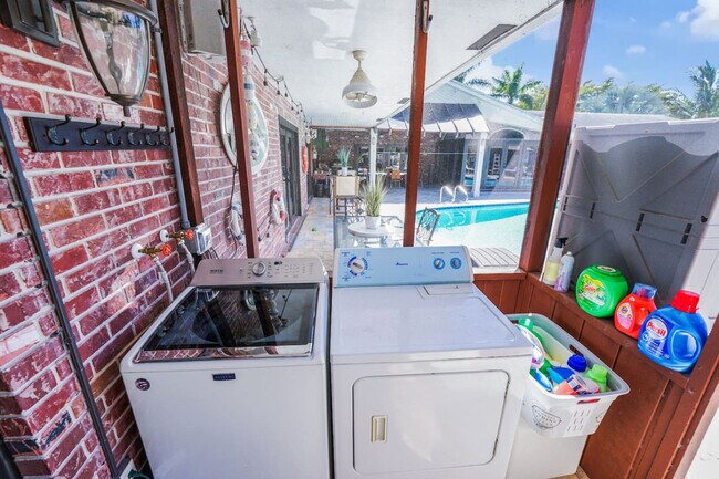 Building Photo - 4501 Briarcliff Ln