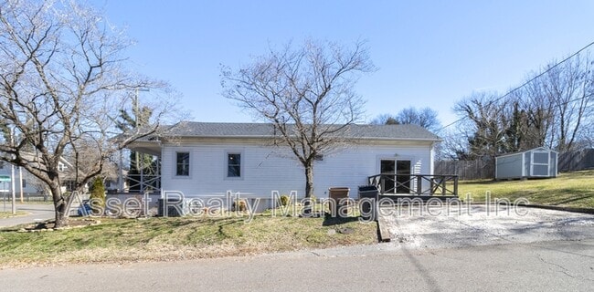 Building Photo - 1900 Edgewood Ave