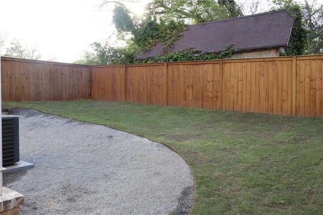 Building Photo - 5120 Railroad Ave