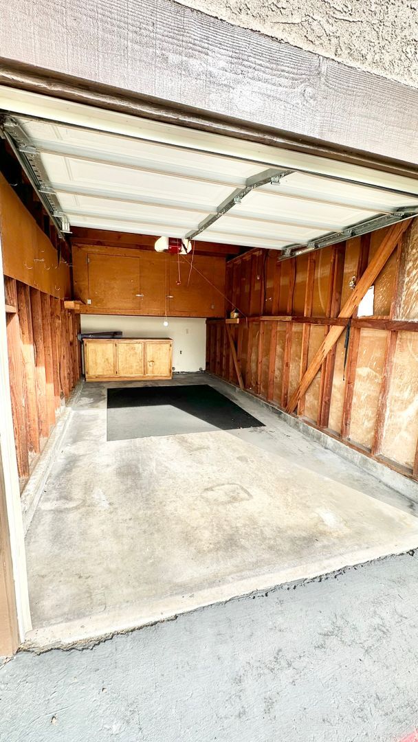 Building Photo - Beautifully Remodeled Upstairs Condo Unit with Private Balcony Patio in Downtown Fallbrook!