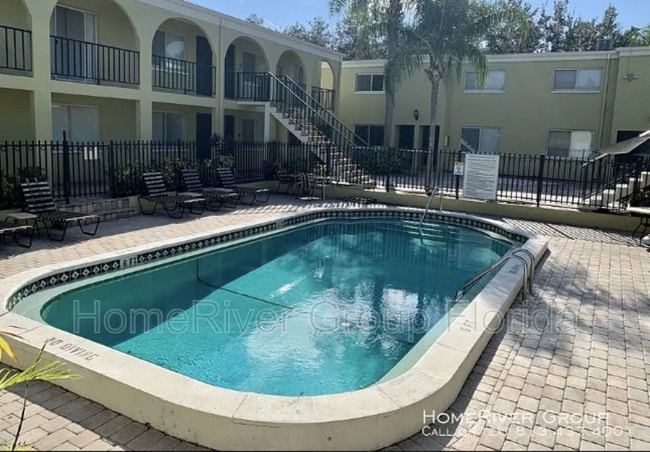 Building Photo - 3206 W Azeele St