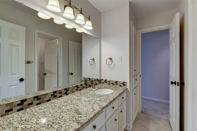 Building Photo - 20642 Laurel Lock Dr