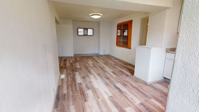 Building Photo - 704 Princeton Blvd