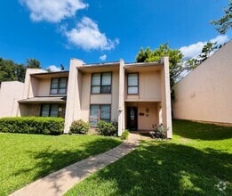 Building Photo - 324 Arborview Dr