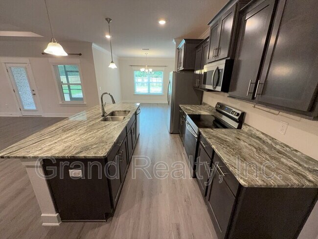 Building Photo - 5963 Cherry Hill Cir