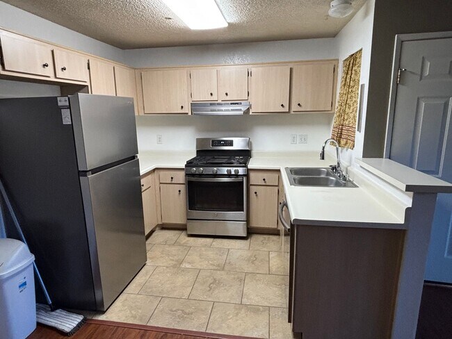 Building Photo - 321 Inger Dr