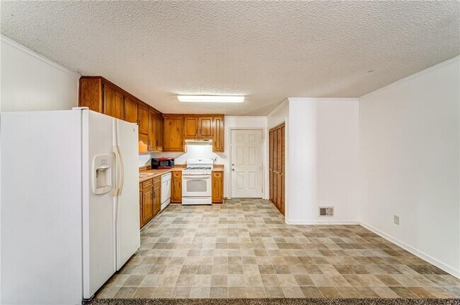 Building Photo - 4355 E Paulding Dr