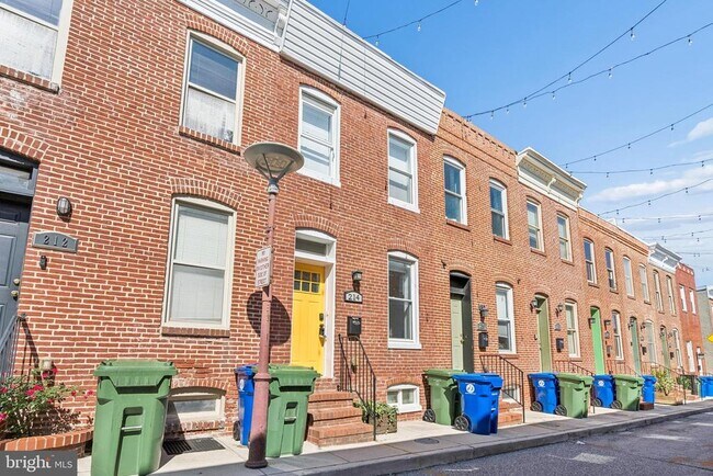 Building Photo - 214 N Madeira St