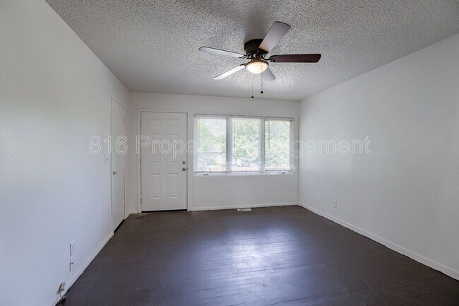 Building Photo - 10009 Hardesty Ave
