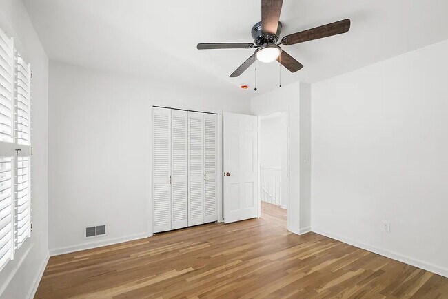 Building Photo - 2340 Castleridge Ct