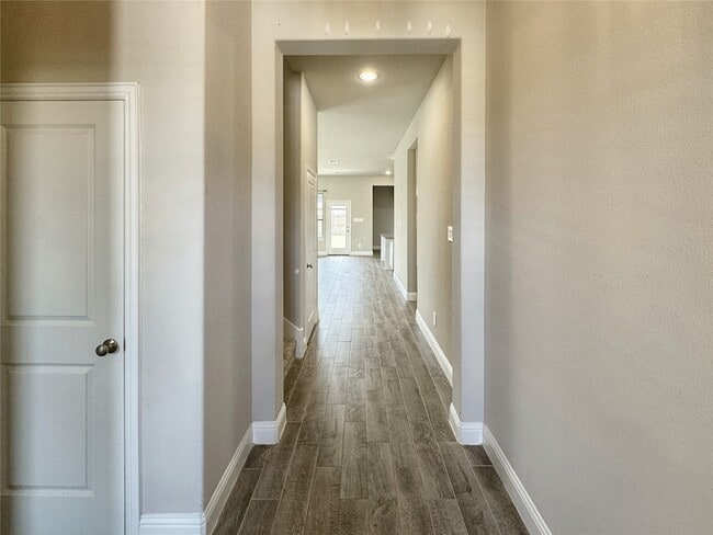 Building Photo - 3119 Grandview Dr