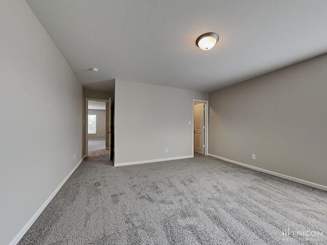 Building Photo - 15183 Royal Grove Dr