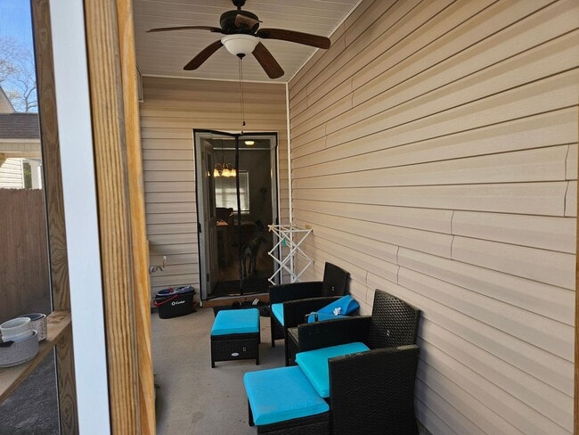 Building Photo - Beautiful 3 bedroom 2 bath unfurnished home in Hampstead