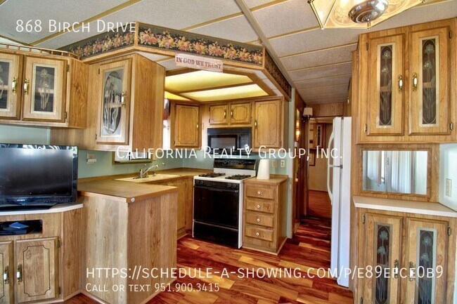 Building Photo - 868 Birch Dr