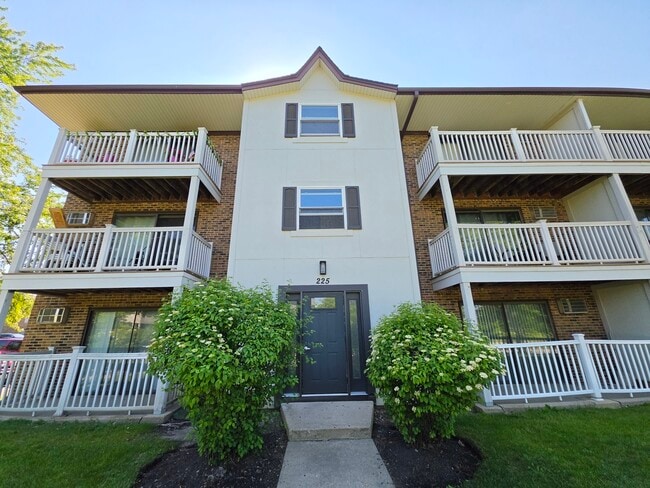 Building Photo - 225 S Gregory St