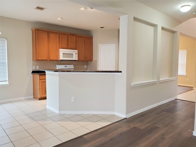 Building Photo - 14238 Englewood Park Ln
