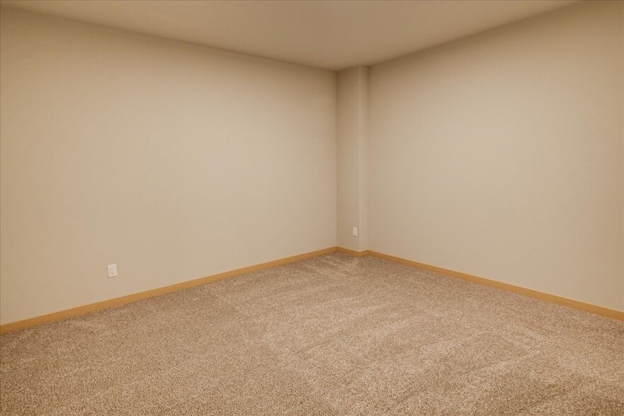 Building Photo - 4831 Suelo Rd