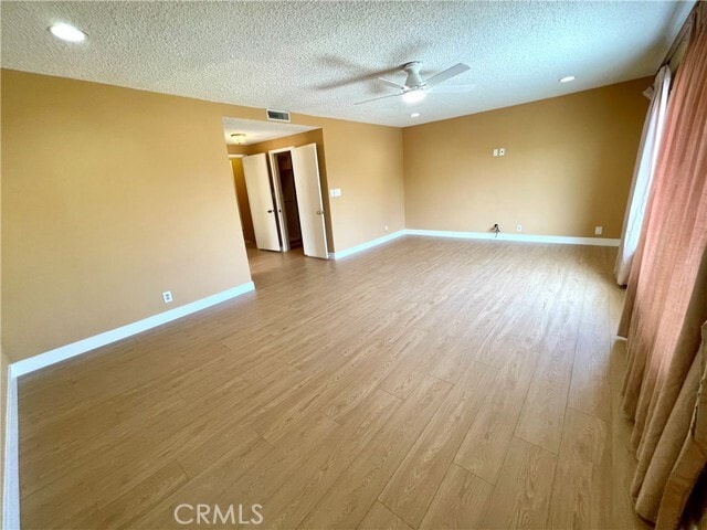 Building Photo - 10524 Casanes Ave