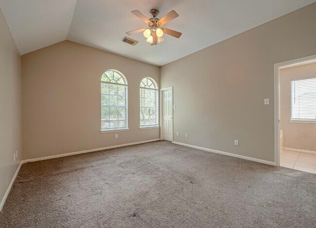 Building Photo - 4914 Jaymar Dr