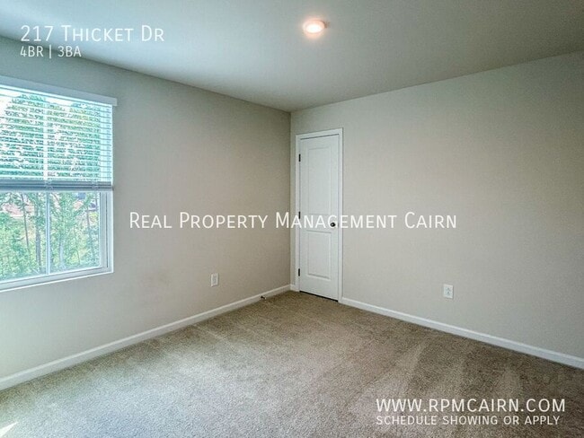 Building Photo - 217 Thicket Dr