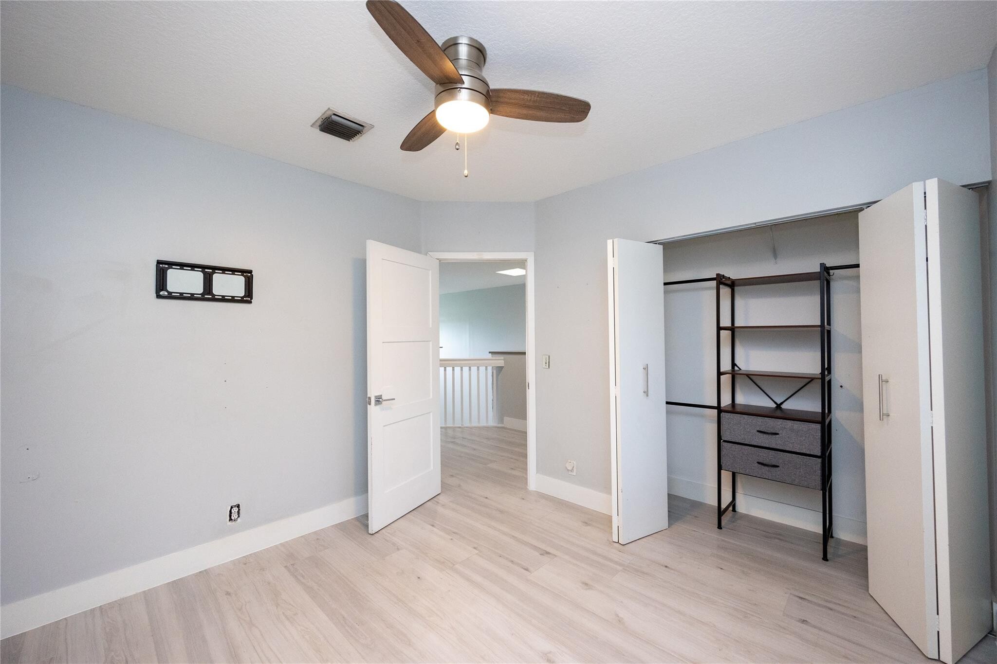 Building Photo - 50 Desford Ln