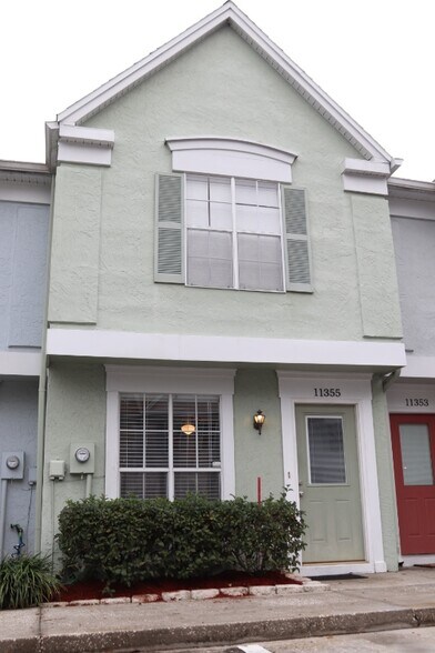 Primary Photo - 11355 Stratton Park Dr