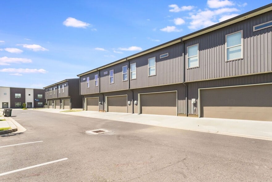 Building Photo - 114 Gadwall Dr