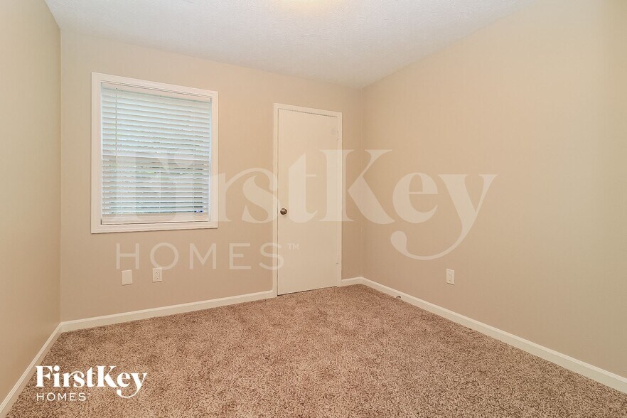 Building Photo - 3247 Palomino Dr