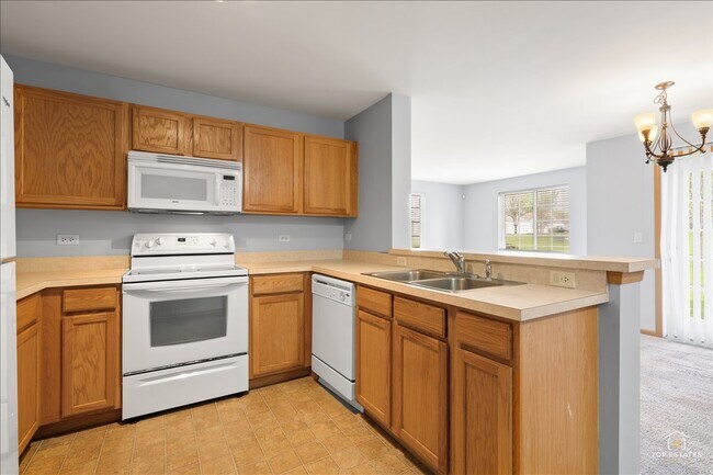 Building Photo - 1515 Silverstone Dr