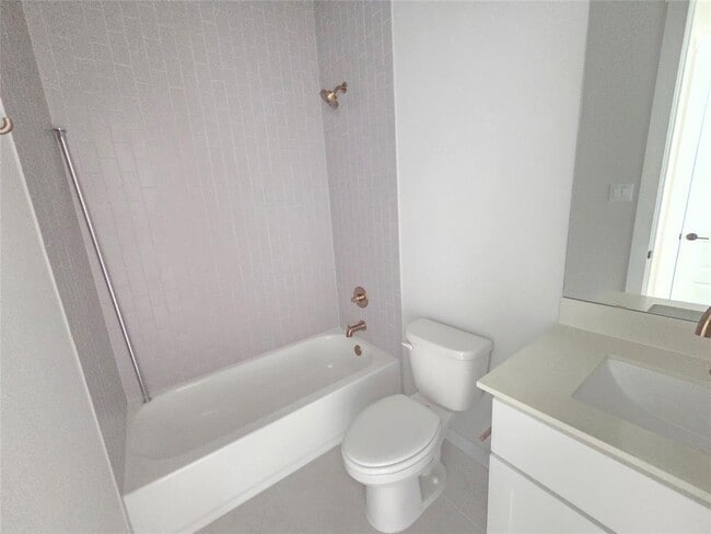 Building Photo - 332 Marisol Bnd