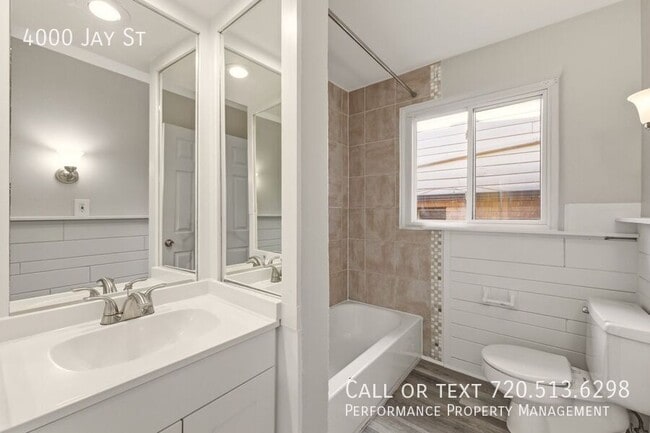 Building Photo - 4000 Jay St