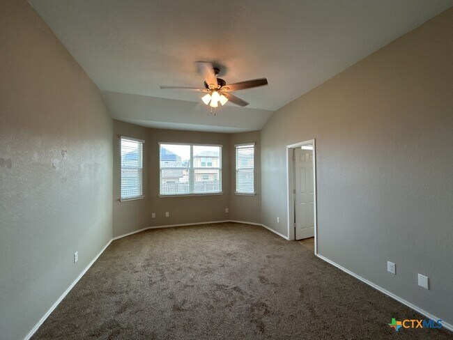 Building Photo - 9508 Raeburn Court