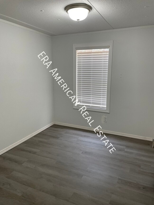 Building Photo - 5975 Staff Rd