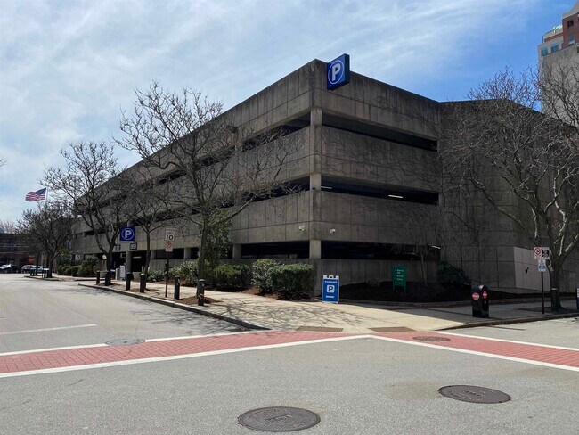 Building Photo - 30 Hanover St