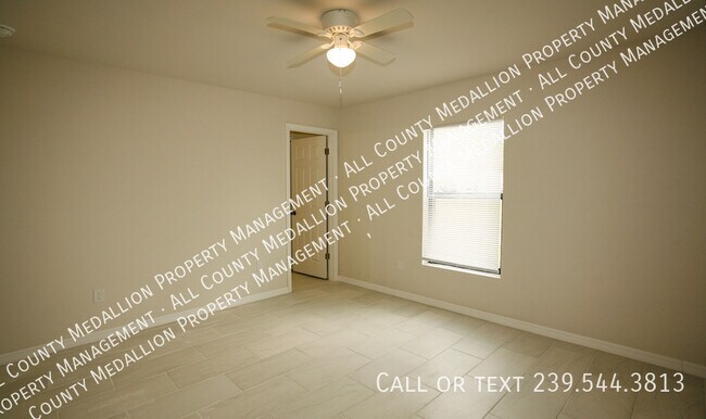 Building Photo - 1309 SE 8th Pl