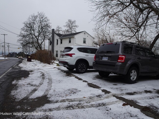 Building Photo - 921-923-923 Columbia St