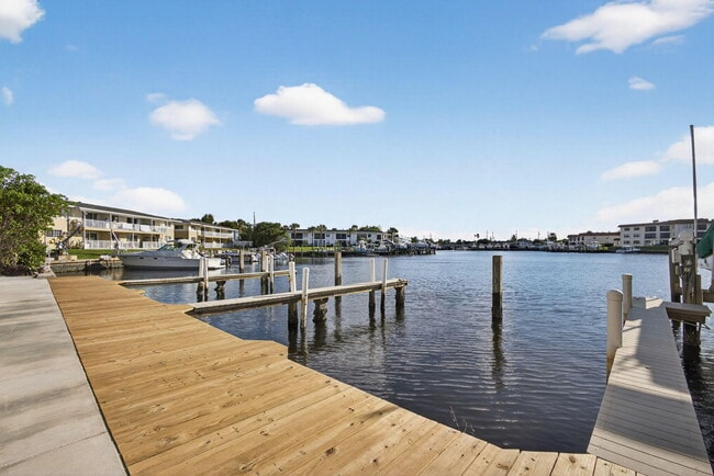 Building Photo - 624 Southwind Cir