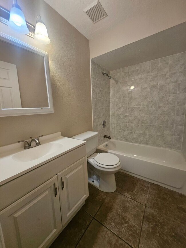 Building Photo - Single Family home in Port Charlotte