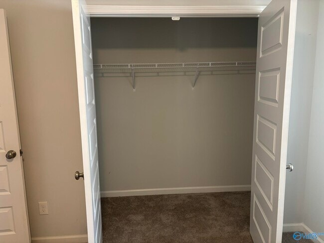 Building Photo - 227 Shubert Dr