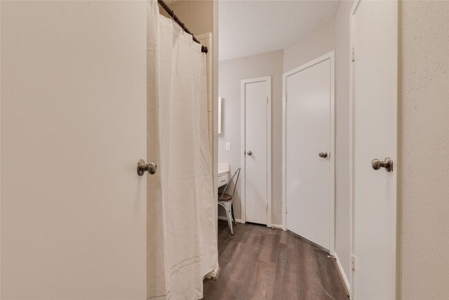 Building Photo - 6714 Mistflower Ln