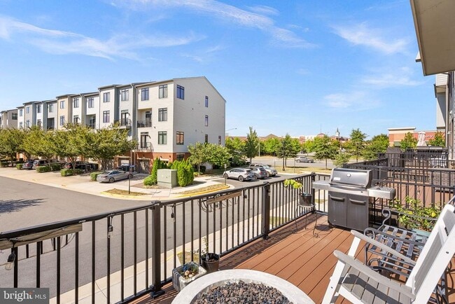 Building Photo - 1608 Rocky Shale Terrace SE