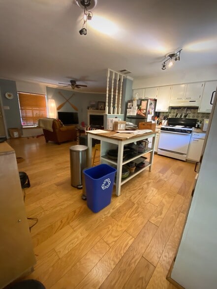 Building Photo - 3014 Matador Dr
