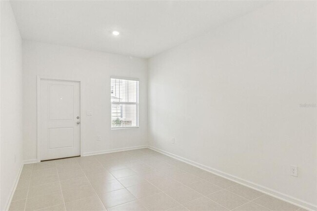 Building Photo - 2701 Skyline Lp