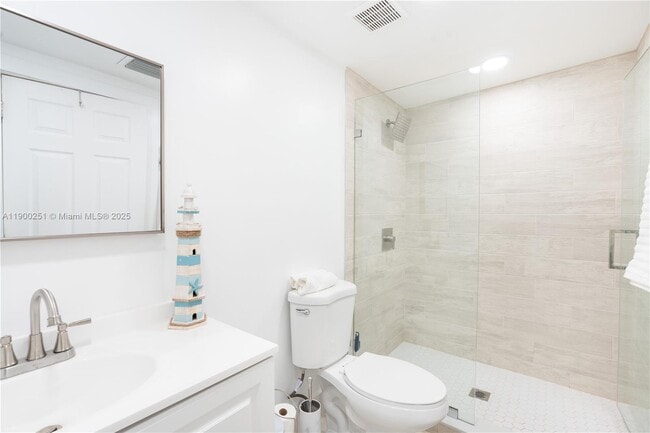 Building Photo - 6390 Plunkett St