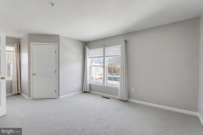 Building Photo - 5034 Strawbridge Terrace