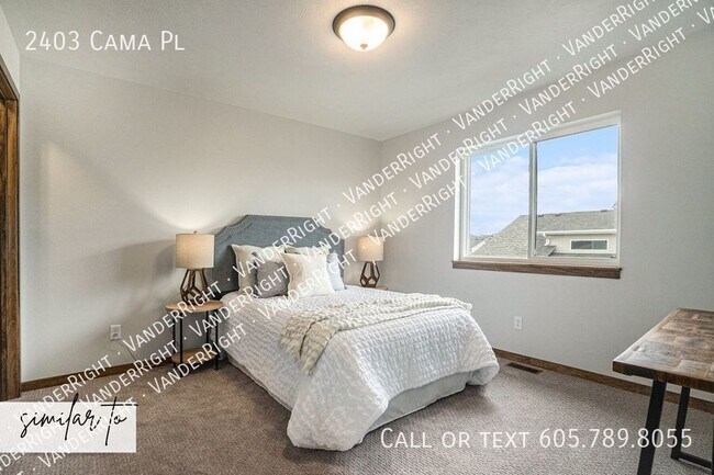 Building Photo - 2403 Cama Pl