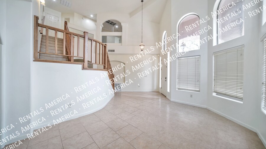 Building Photo - 15400 S Camino Agua Azul