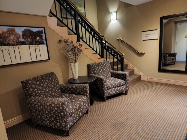 Elevator lobby on ground floor - 6500 Woodlake Dr