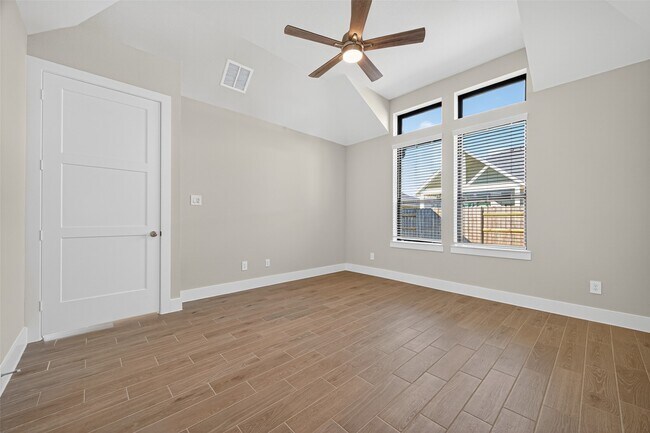 Building Photo - 24110 Blooming Daisy Cir